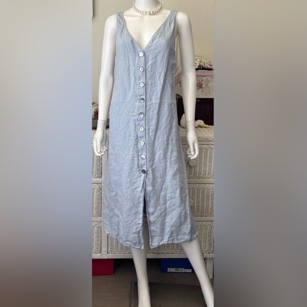 Reformation Midi Dress Revealing Relax Fit  Linen Front Buttons in Blue Size M